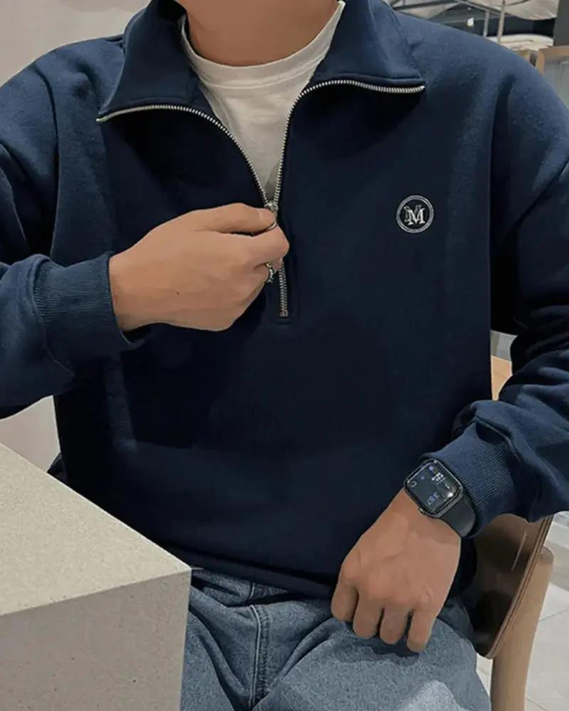 Sweat à capuche en coton Miami Zip Up de la marque Old Money, avec fermeture éclair, couleur blanche, détail de capuche et poches.