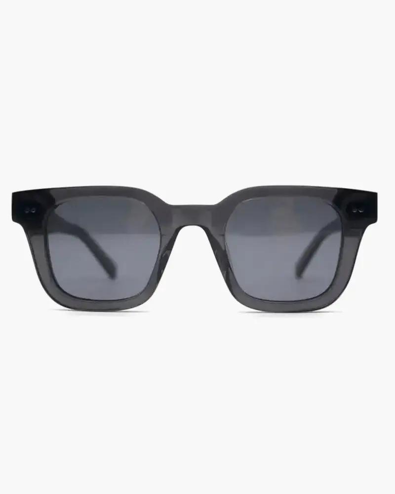 Lunettes de soleil Miami Old Money avec monture ronde et verres teintés, style tendance et élégant.