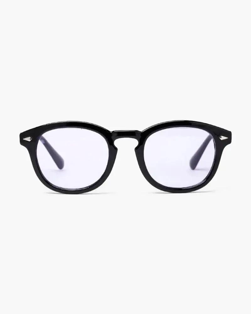 Lunettes teintées Old Money avec monture élégante et verres foncés, style vintage et sophistiqué pour un look tendance.