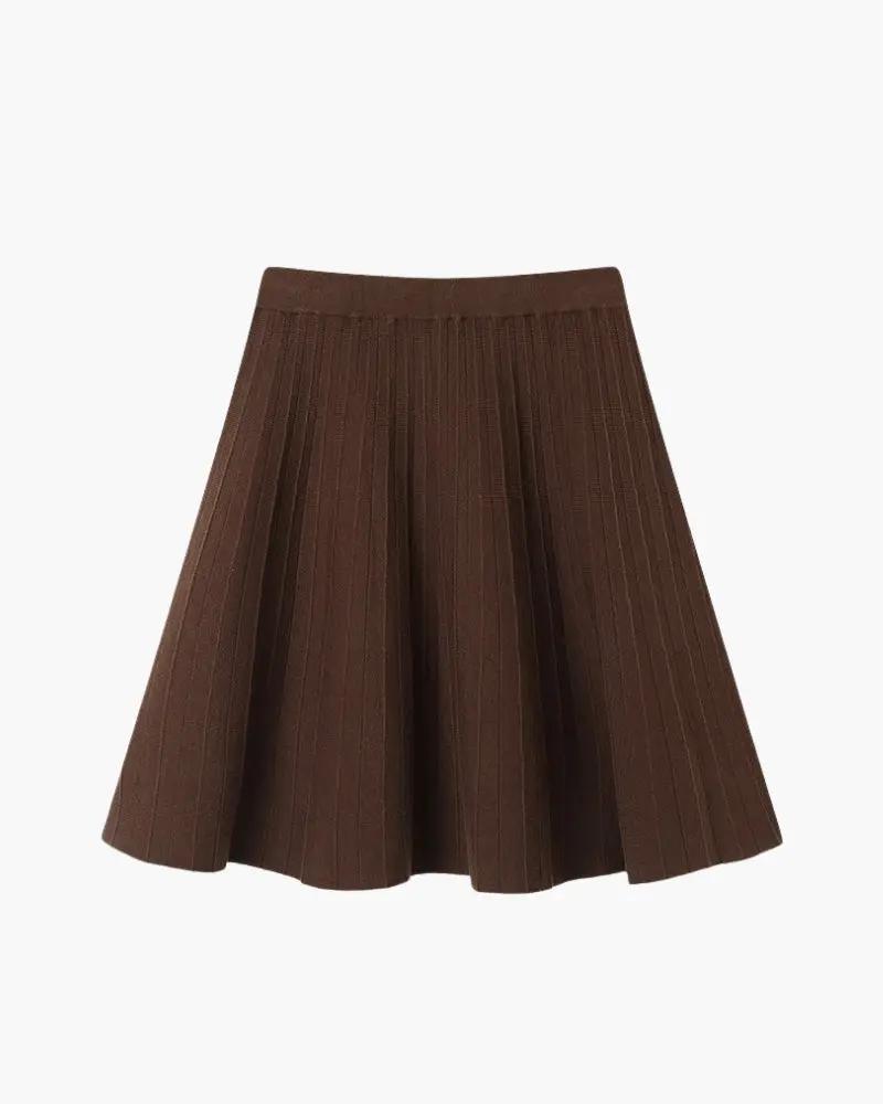 Mini jupe plissée en laine Oxford marron pour femmes, de la marque Old Money Women, vue de face.