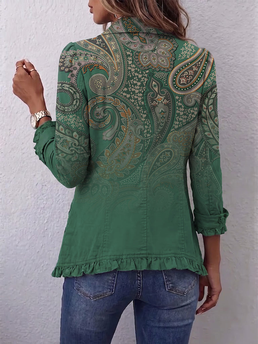 Veste bohème Danoir Paris Cosette en tissu paisley vert avec volants, style décontracté et féminin.