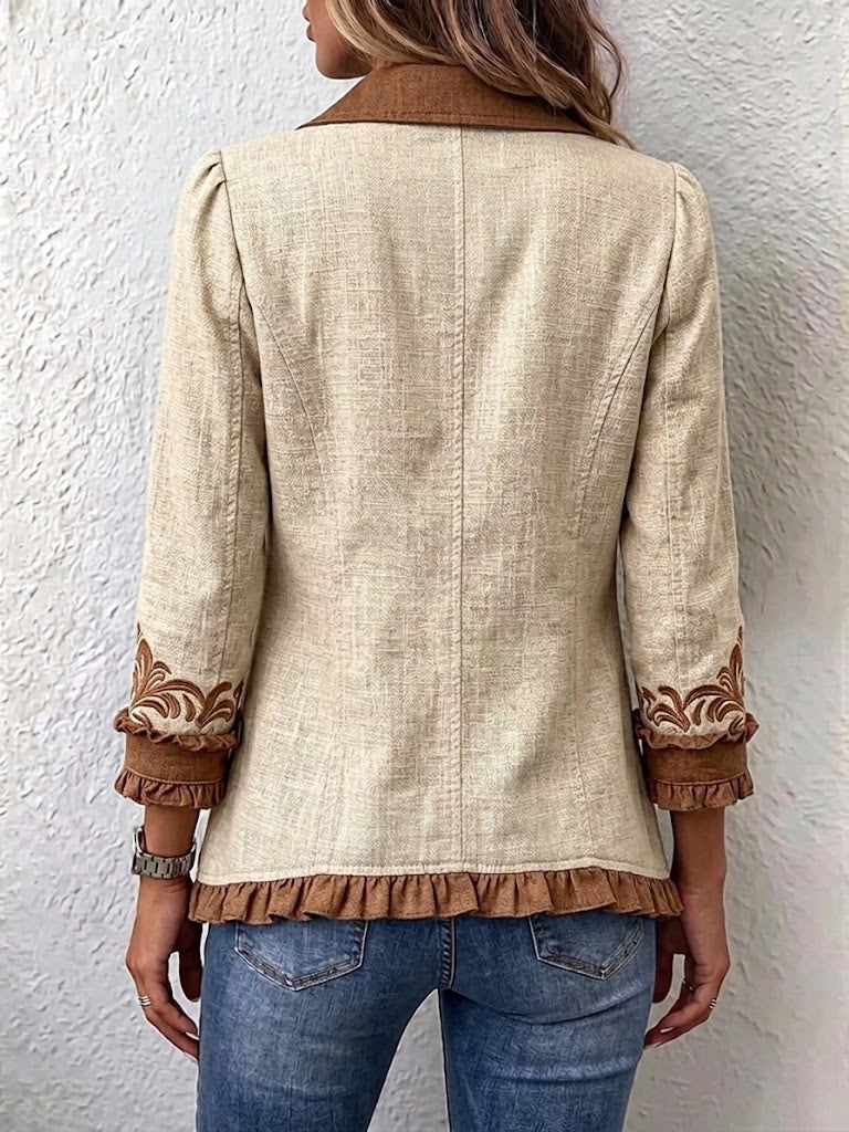 Veste bohème fleurie Danoir Paris, style vintage avec volants, en chameau et marron, pour un look élégant et décontracté.