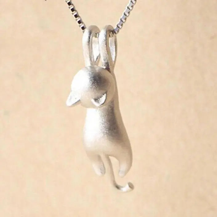 Collier amusant avec un chaton en argent 925