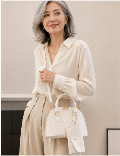 Sac Shell en cuir véritable Danoir Paris avec motif crocodile, polyvalent et élégant, visible en image.
