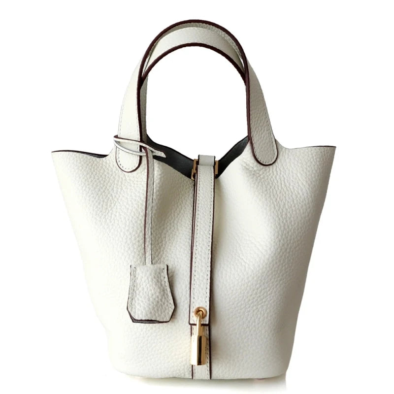Sac seau Portico blanc de Danoir Paris, sac à main en cuir avec poignée et design épuré, vue de face.