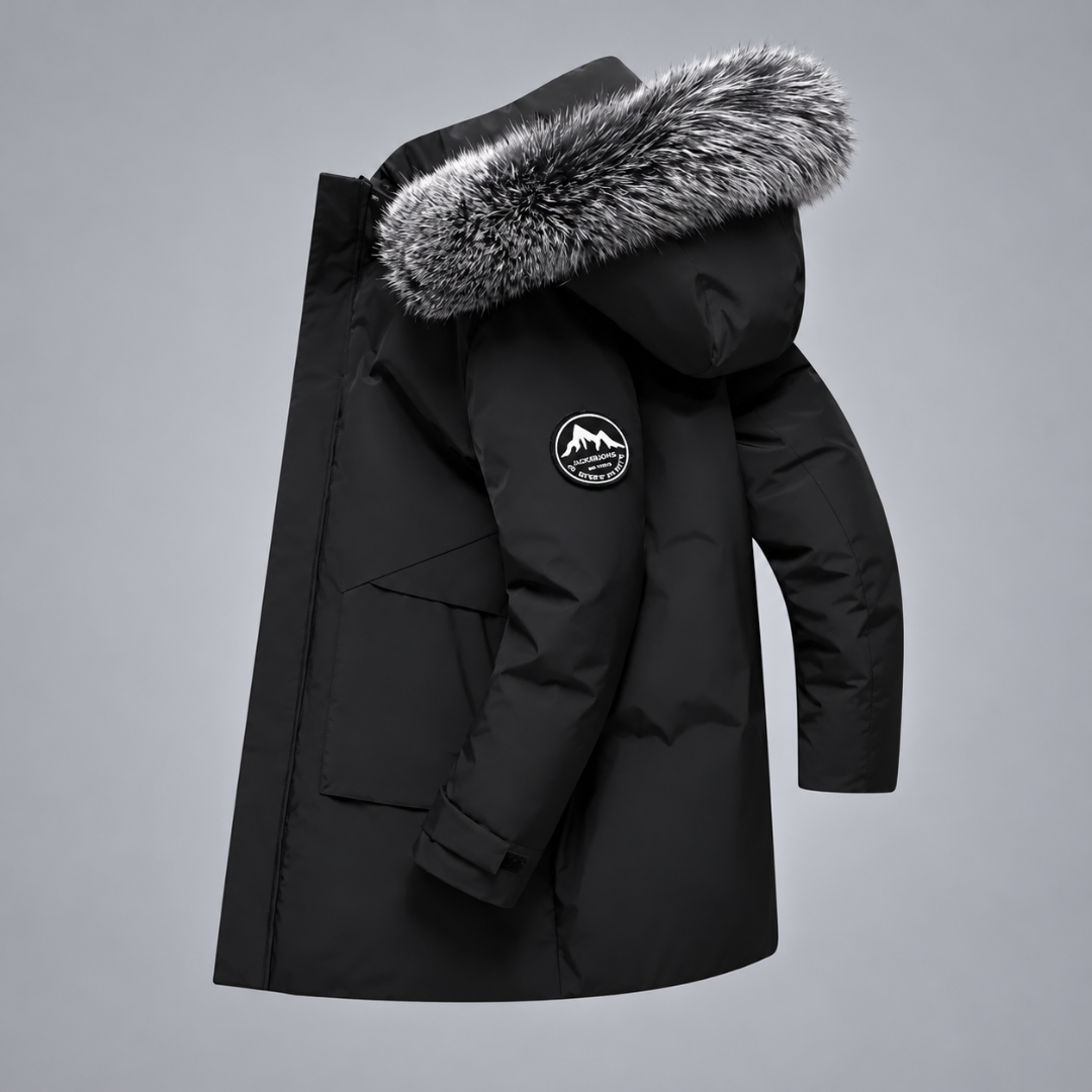 Parka Arctic Danoir Paris en tissu noir, avec capuche rembourrée, idéale pour l'hiver, sur fond neutre.